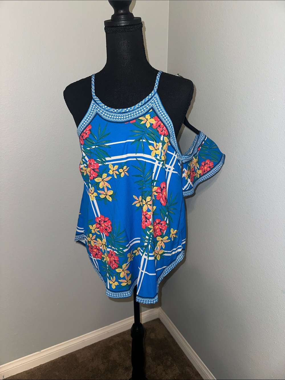 Flying Tomato Bright Blue Floral Cold-Shoulder Tank